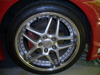 Illustration for article titled Wheels similar to 2015 Z28?